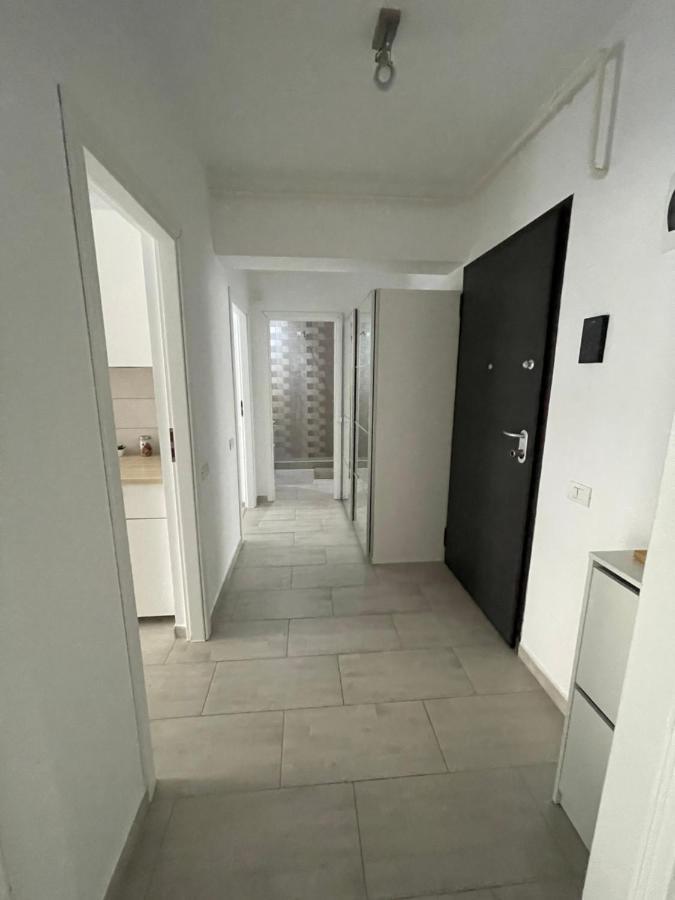 Plaza Luxury Apartment Near Presidential Palace Bucharest Luaran gambar