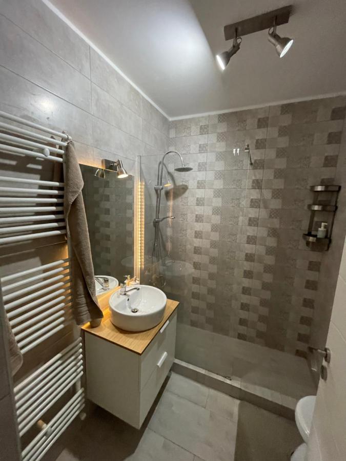 Plaza Luxury Apartment Near Presidential Palace Bucharest Luaran gambar
